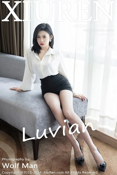 luvian本能性感白衬衫配黑短裙露超薄肉丝秀凹凸身材绝美写真