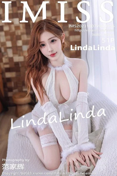 LindaLinda白色开胸连衣短裙配白丝袜秀完美身材绝美写真