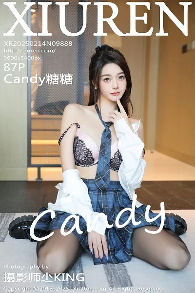 Candy糖糖性感JK制服配超薄黑丝秀丰腴身材完美绝美写真