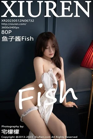 鱼子酱Fish性感白色连衣裙配原色丝袜秀曼妙身姿绝美写真