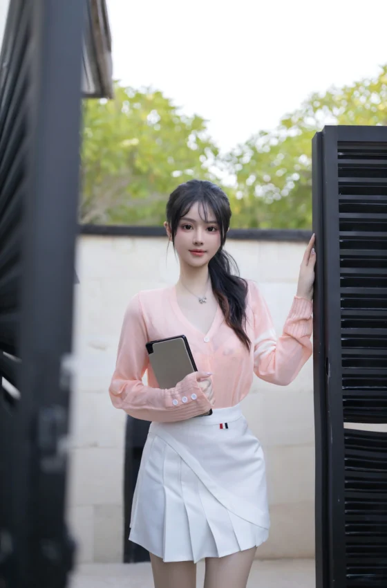 [秀人付费] 谢小蒽 诱人私拍福利 学妹上门