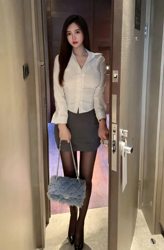 [秀人付费] 绮里嘉 诱人私拍福利 少妇替老公还债