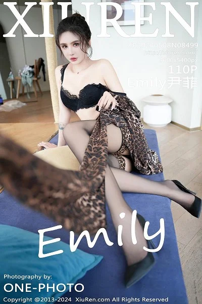 Emily尹菲性感豹纹黑皮裙配黑丝袜秀完美身材迷人绝美写真