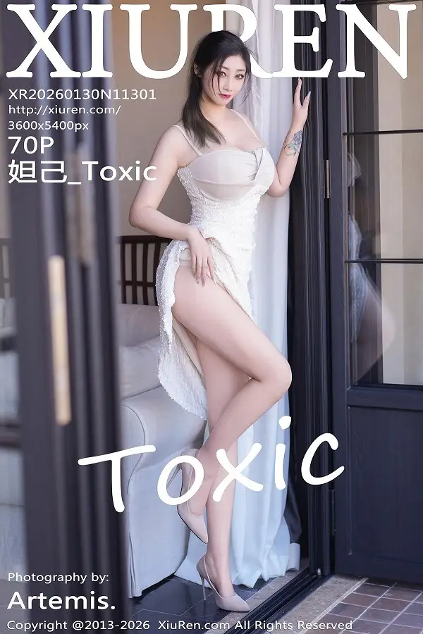 妲己_Toxic私房性感浅色连衣裙配高跟鞋秀丰腴身材绝美写真