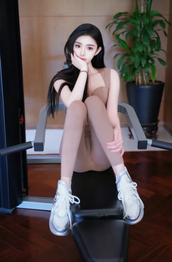 [秀人付费] 龙雪儿 诱人私拍福利 健身房
