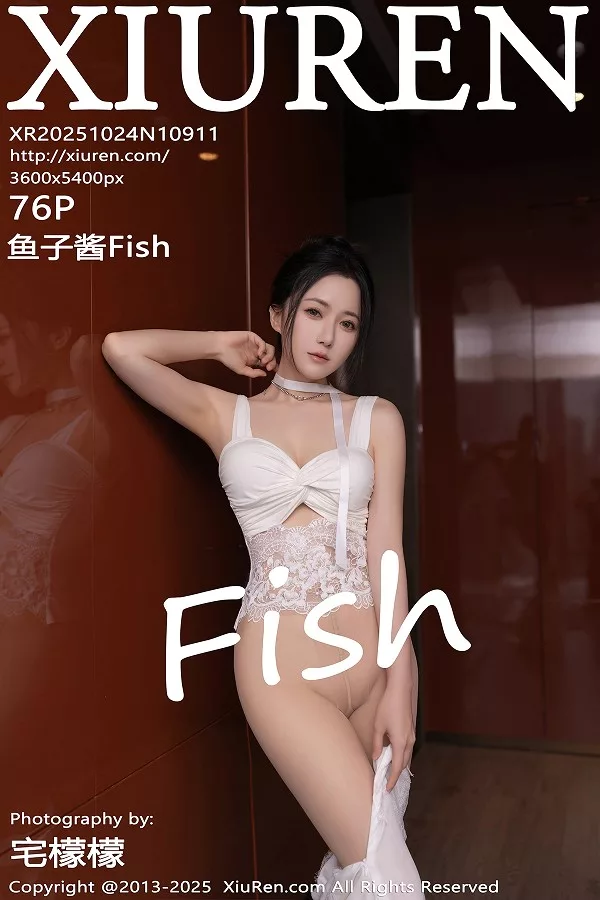 鱼子酱Fish性感白色长裙配超薄无内肉丝秀曼妙身姿绝美写真