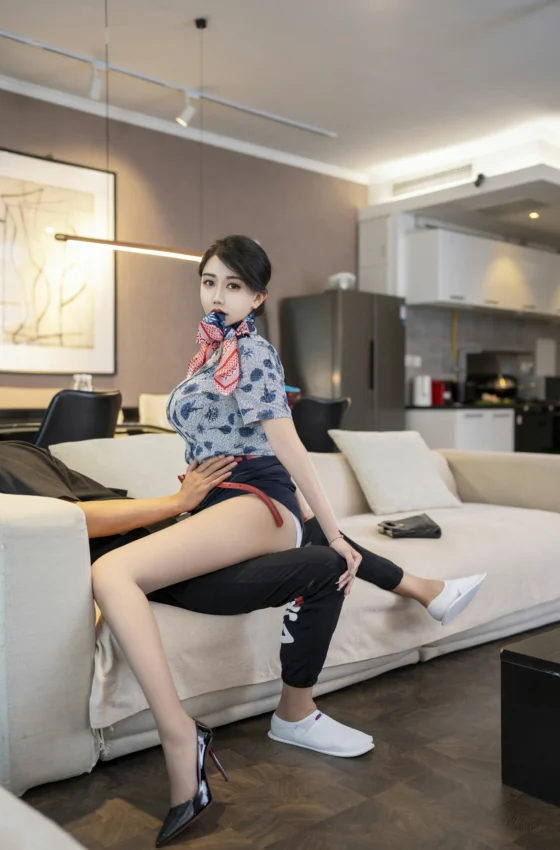 [秀人付费] 李若汐 诱人私拍福利 空姐制服