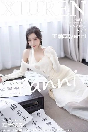 王馨瑶yanni性感白色连衣裙配超薄肉丝秀翘臀美腿绝美写真