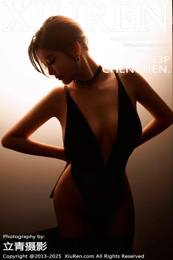 CHENCHEN.性感黑色情趣内衣配黑丝袜秀丰腴身材绝美写真