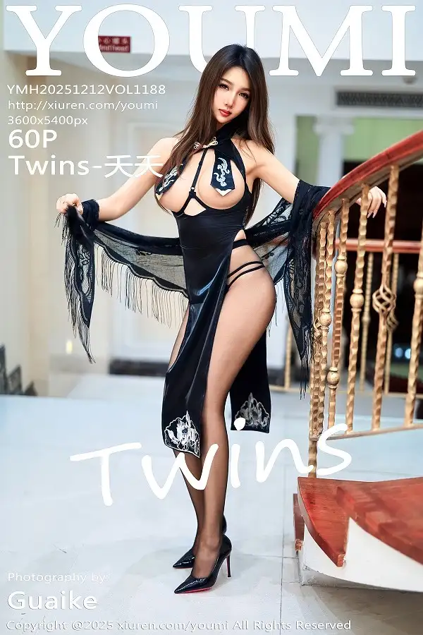 Twins-夭夭性感黑色情趣服饰配开档黑丝秀完美身材绝美写真