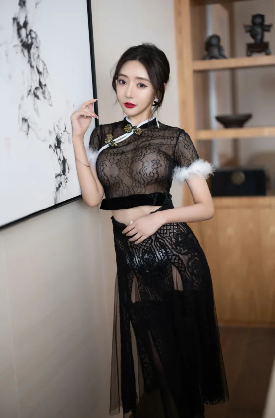 [秀人付费] 王馨瑶Yanni 诱人私拍福利 黑色网纱旗袍