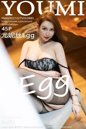 尤妮丝Egg黑色蕾丝吊带上衣配超薄开档黑丝秀翘臀绝美写真