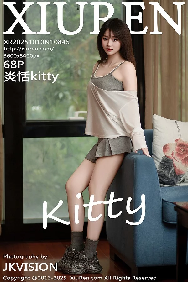 炎恬kitty性感薄透上衣配浅色JK短裙秀曼妙身姿迷人绝美写真