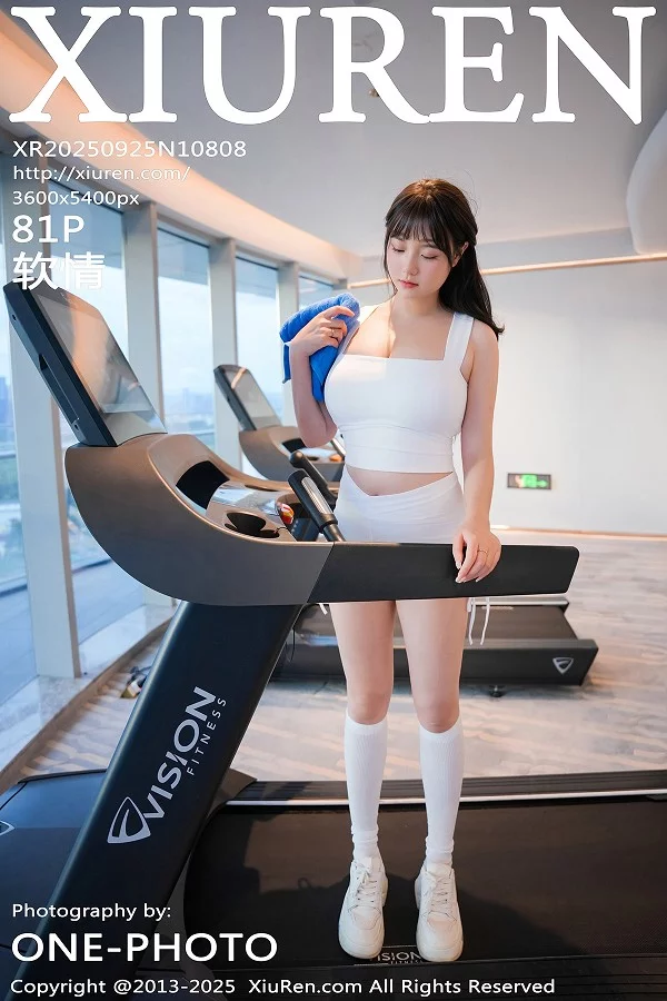 软情健身房场景性感白色运动服配白丝袜秀曼妙身姿绝美写真
