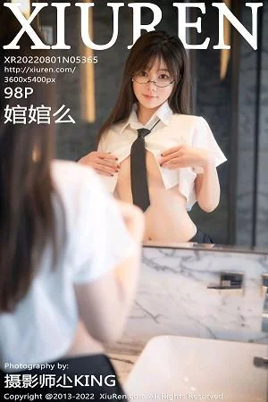 婠婠么性感学妹制服白色短T配黑短裙秀曼妙身姿绝美写真