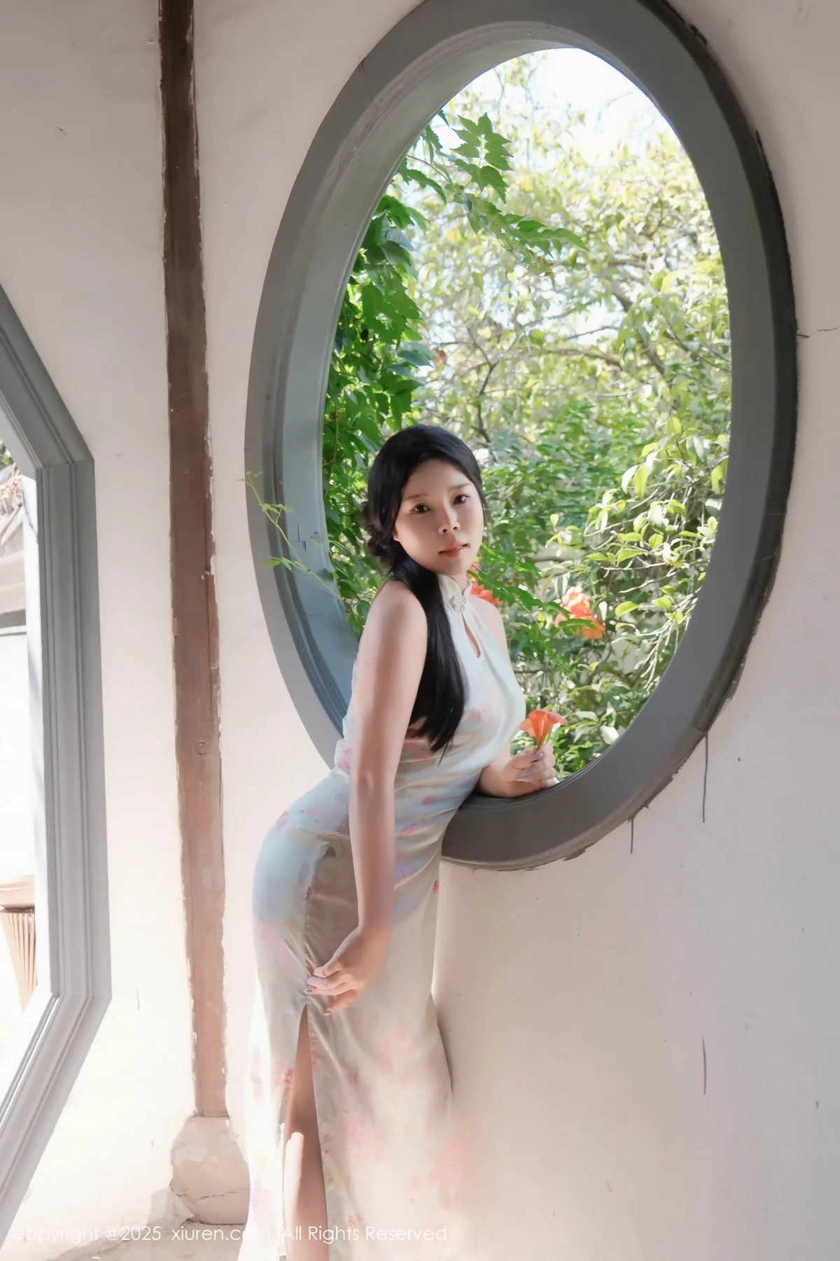 麦田性感浅蓝色旗袍配超薄无内肉丝秀曼妙身姿撩人绝美写真 第 71 张