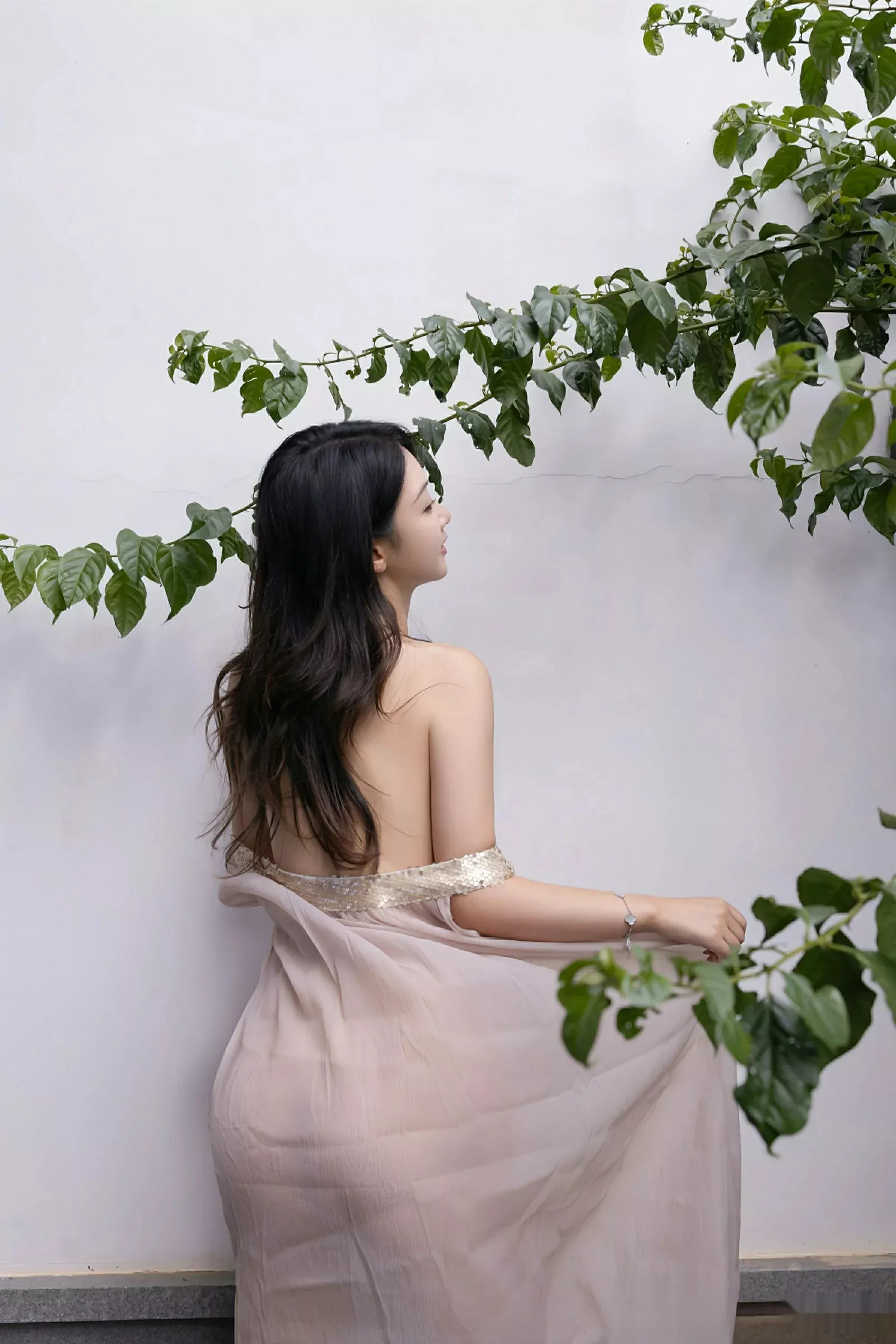 唐安琪性感浅色薄纱服饰配超薄肉丝秀曼妙身姿完美绝美写真 第 121 张