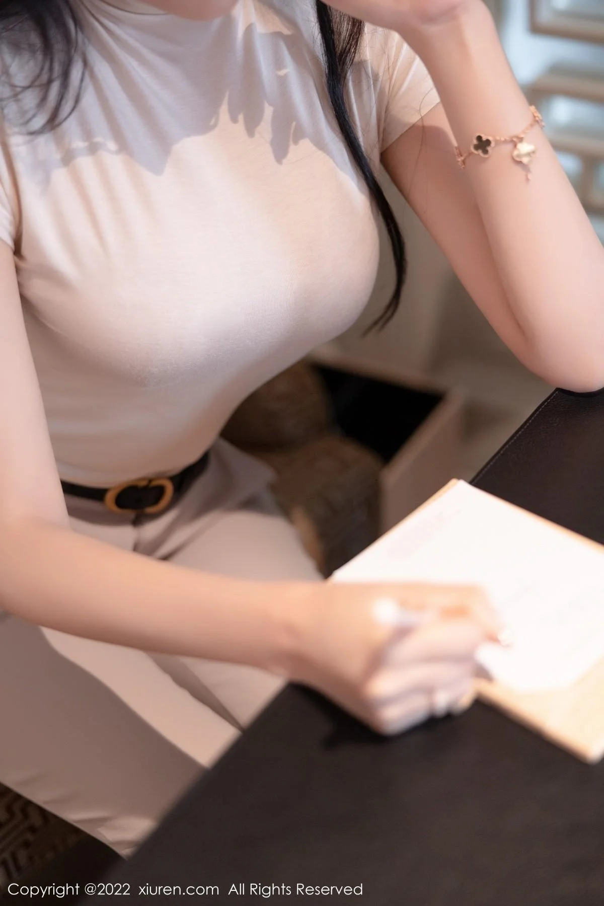 王馨瑶yanni厦门旅拍OL装扮半脱露性感内衣完美绝美写真 第 50 张