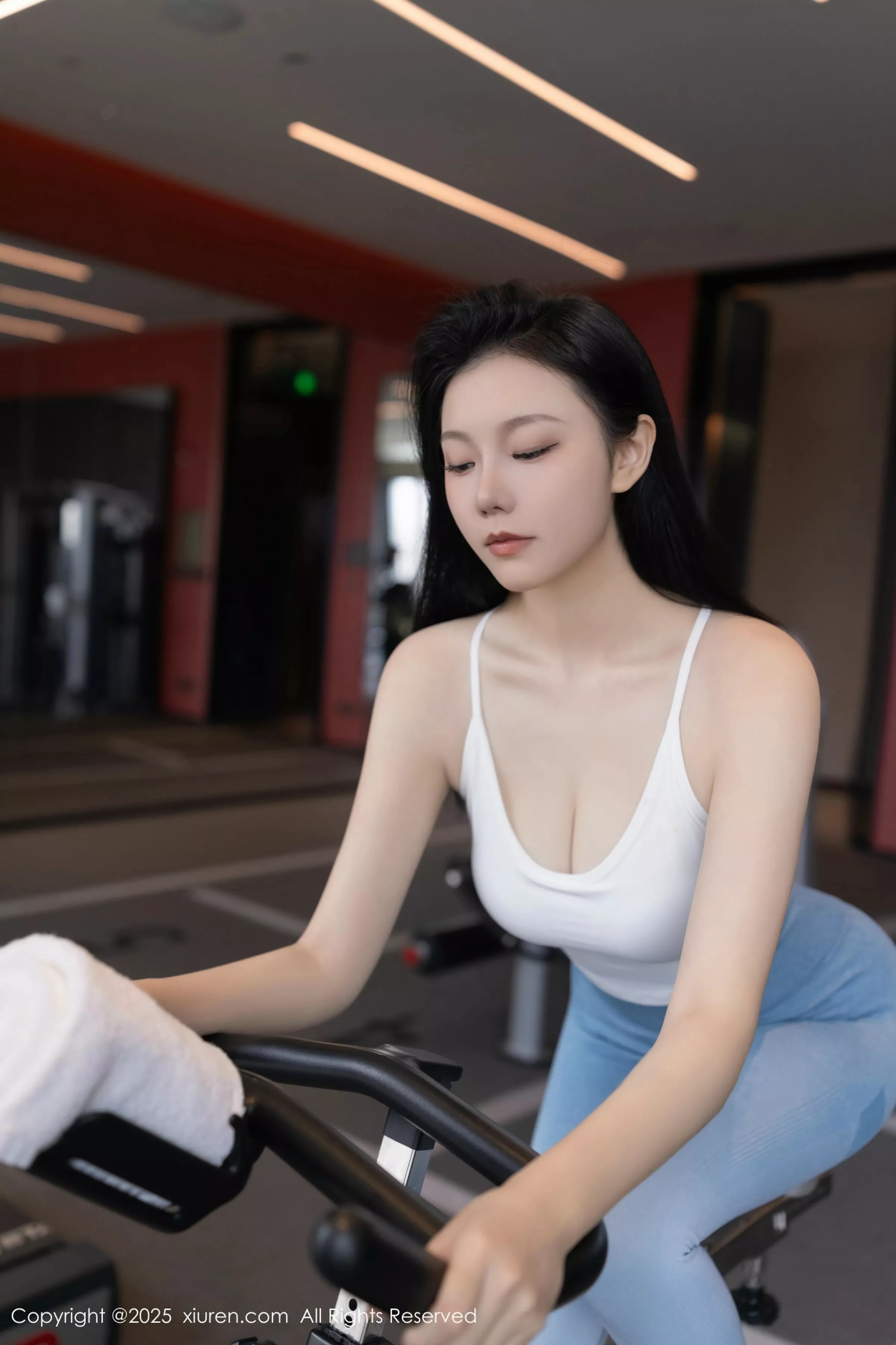 安然anran健身房性感蓝白色运动服秀曼妙身姿完美绝美写真 第 13 张