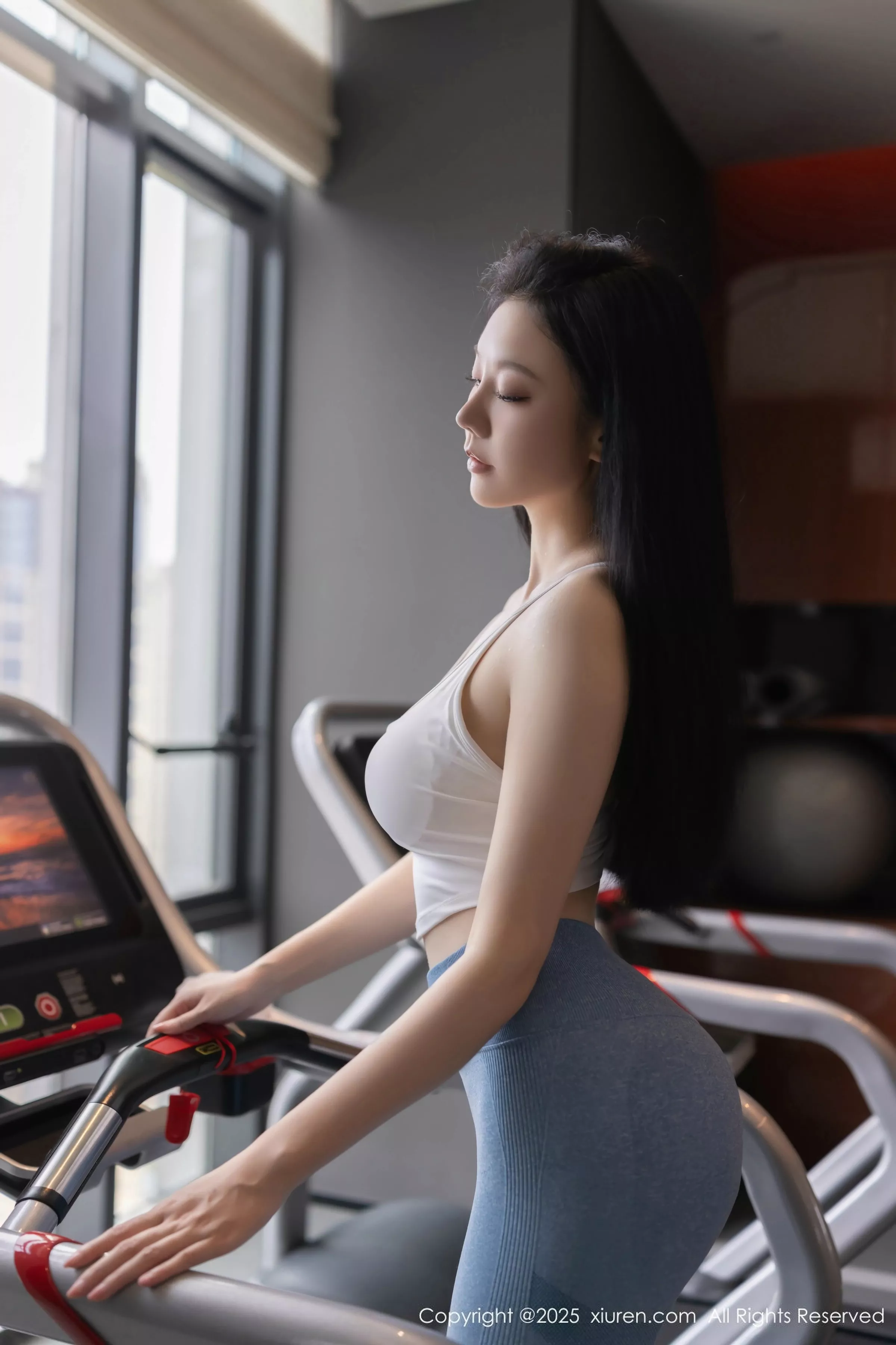 安然anran健身房性感蓝白色运动服秀曼妙身姿完美绝美写真 第 39 张