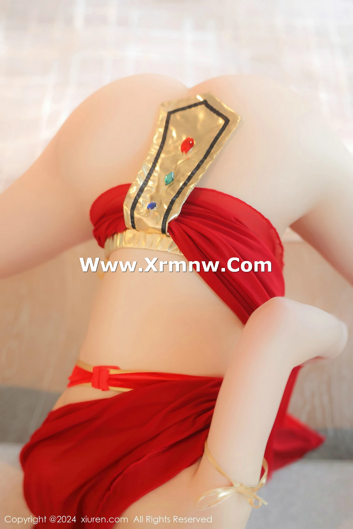 清妙异域舞娘装扮性感红色舞裙秀曼妙身姿修长美腿迷人写真 第 33 张