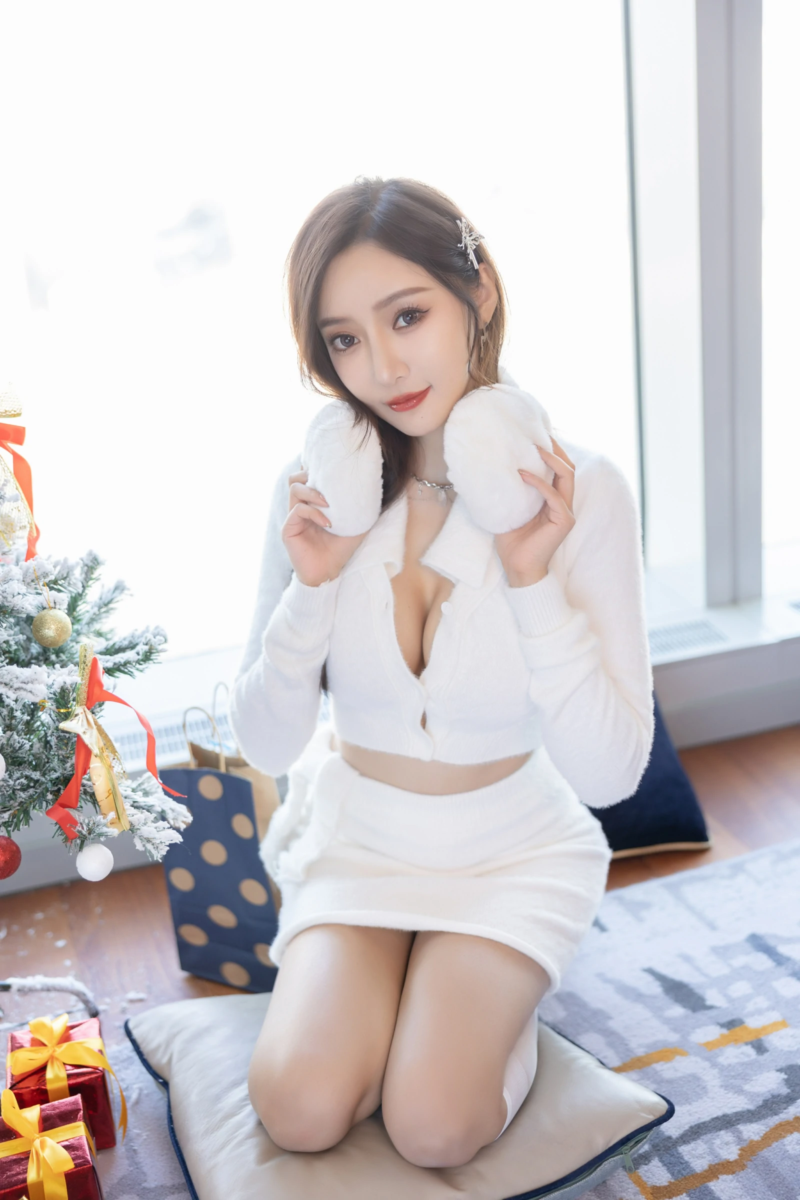 [秀人付费] 王馨瑶Yanni 诱人私拍福利 白色套装 第 8 张