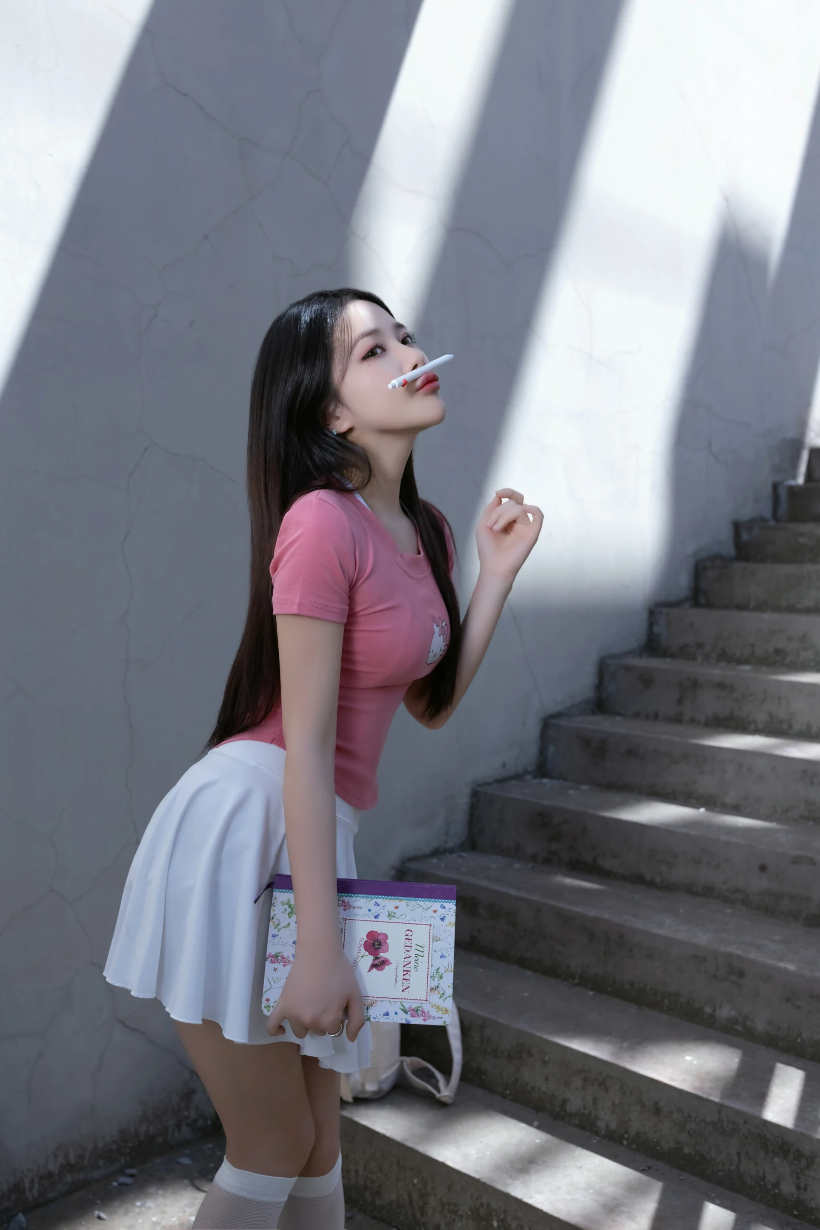 [秀人付费] 鱼子酱 诱人私拍福利 天台少女 第 13 张
