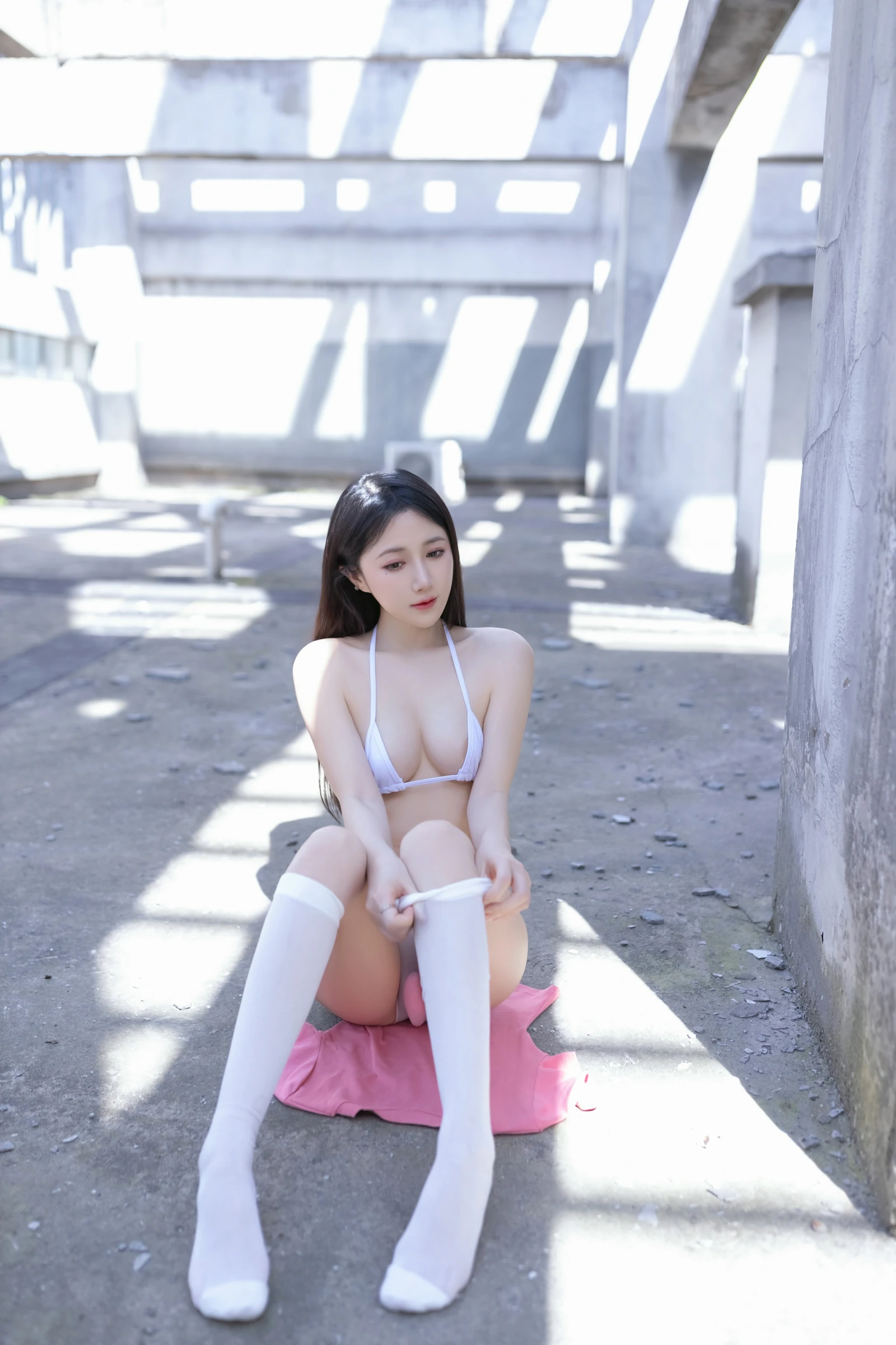 [秀人付费] 鱼子酱 诱人私拍福利 天台少女 第 58 张