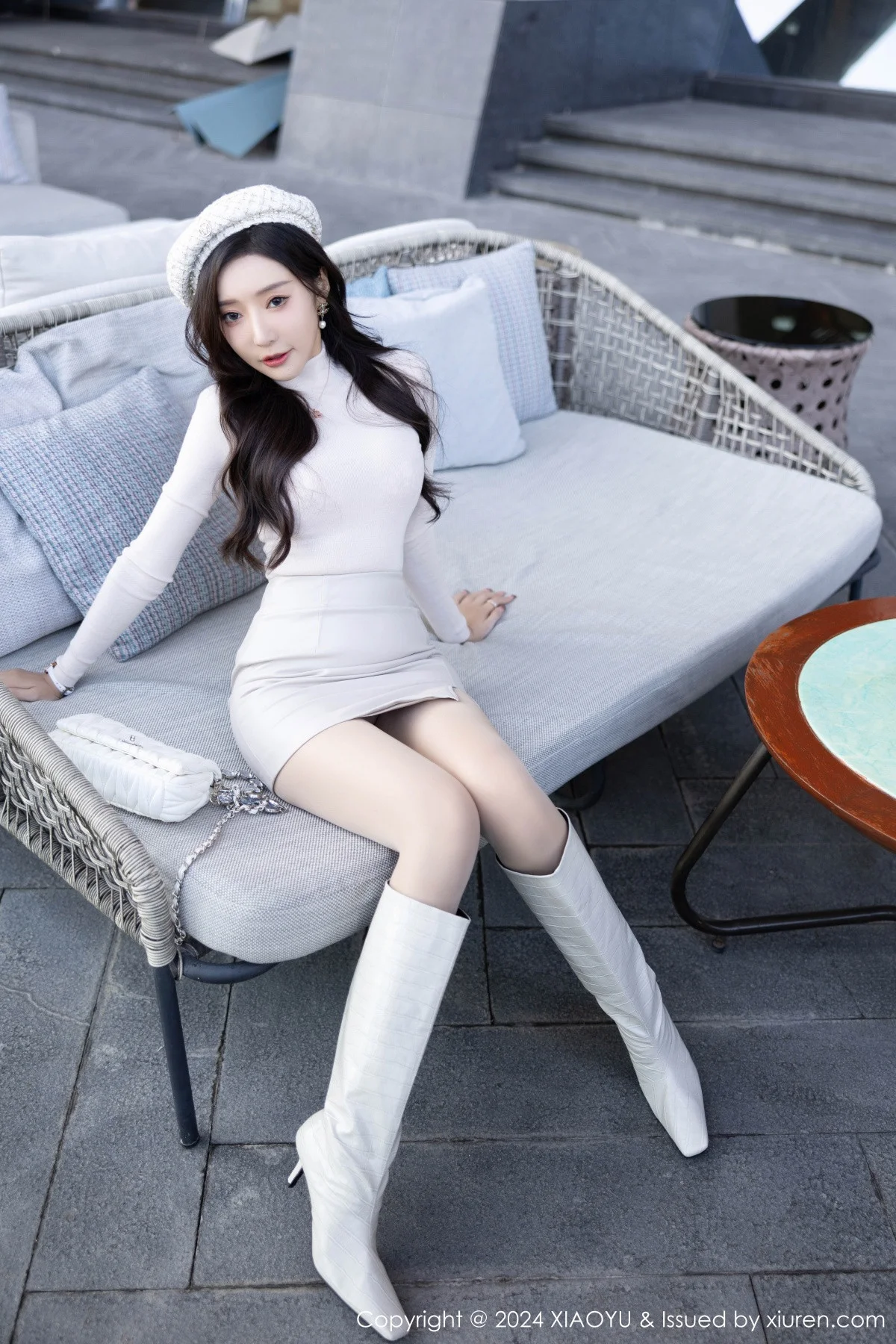 王馨瑶yanni性感白色连衣裙露粉色内衣配超薄肉丝绝美写真 第 11 张