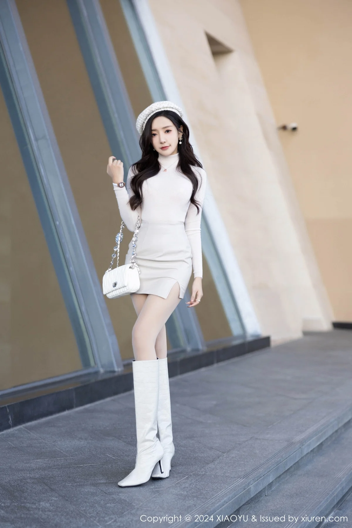 王馨瑶yanni性感白色连衣裙露粉色内衣配超薄肉丝绝美写真 第 2 张