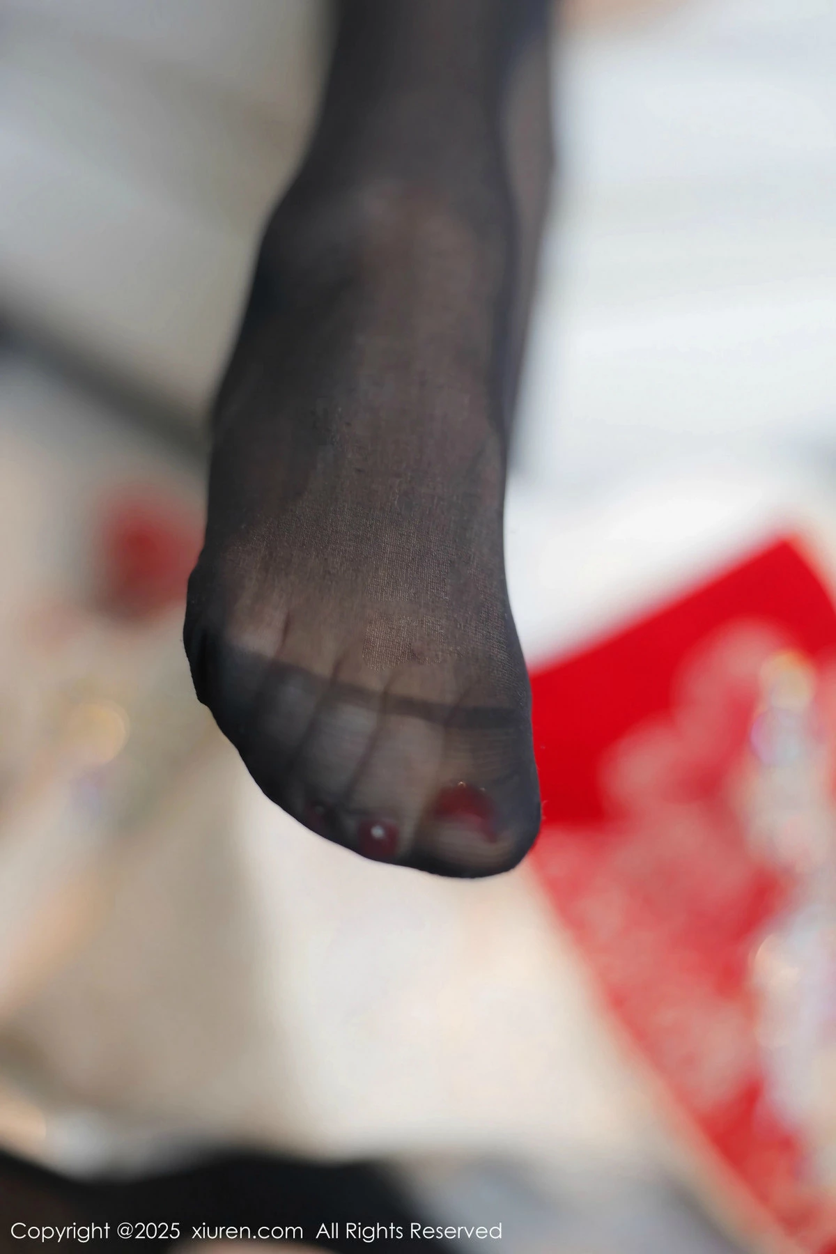 Candy糖糖性感喜庆服饰露红色情趣服饰秀丰腴身材绝美写真 第 32 张
