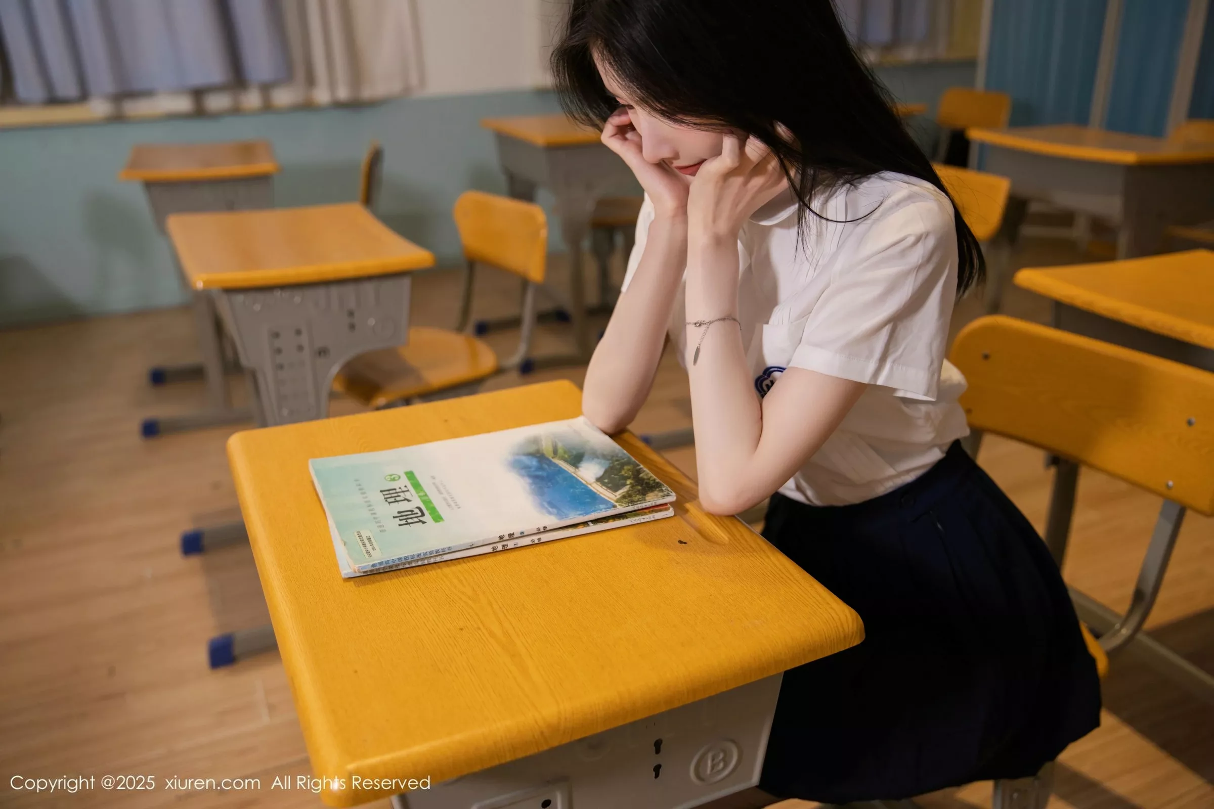 布丁wow性感JK制服露蕾丝内衣配超薄黑丝秀完美身材绝美写真 第 31 张