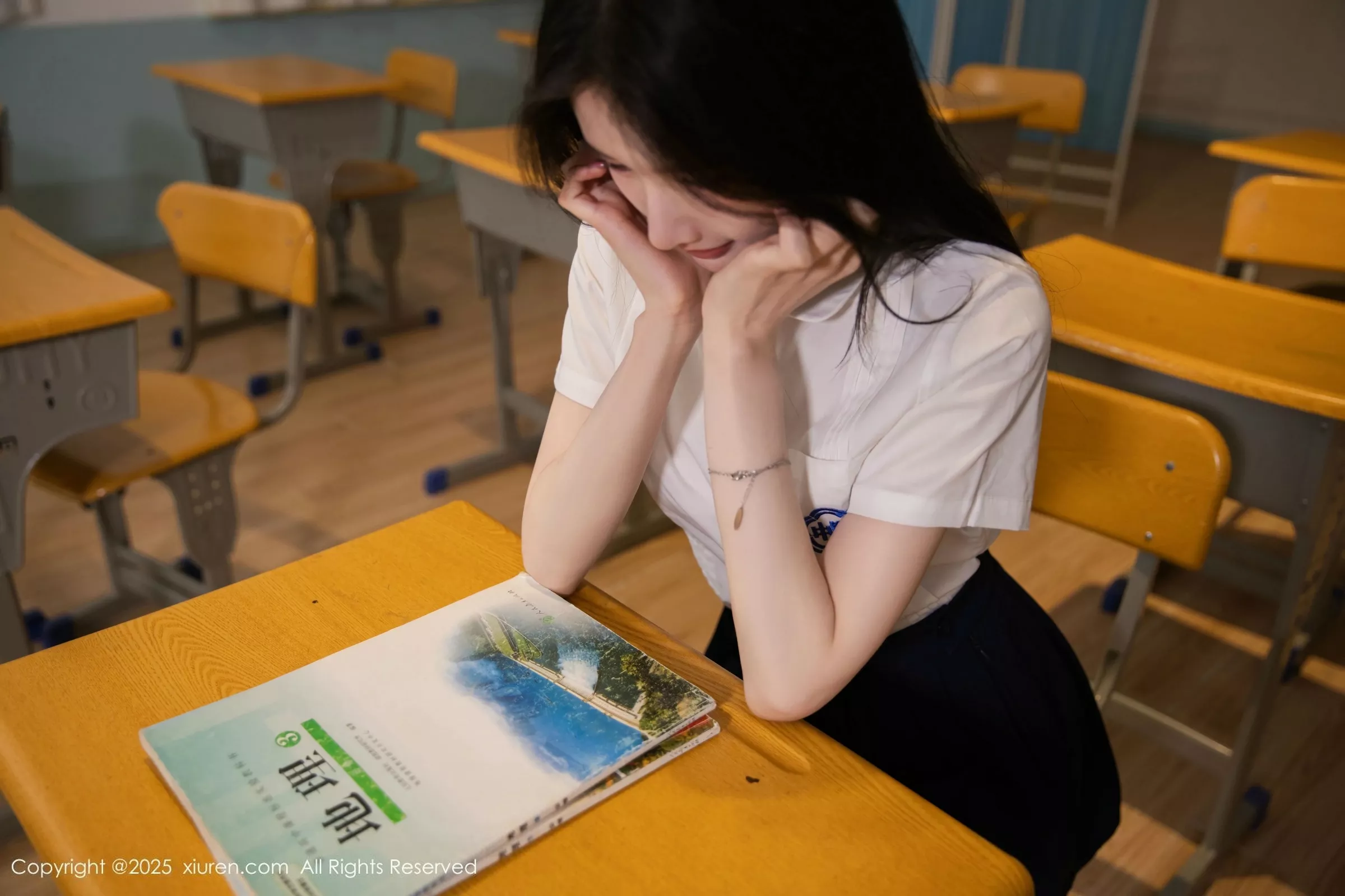 布丁wow性感JK制服露蕾丝内衣配超薄黑丝秀完美身材绝美写真 第 34 张