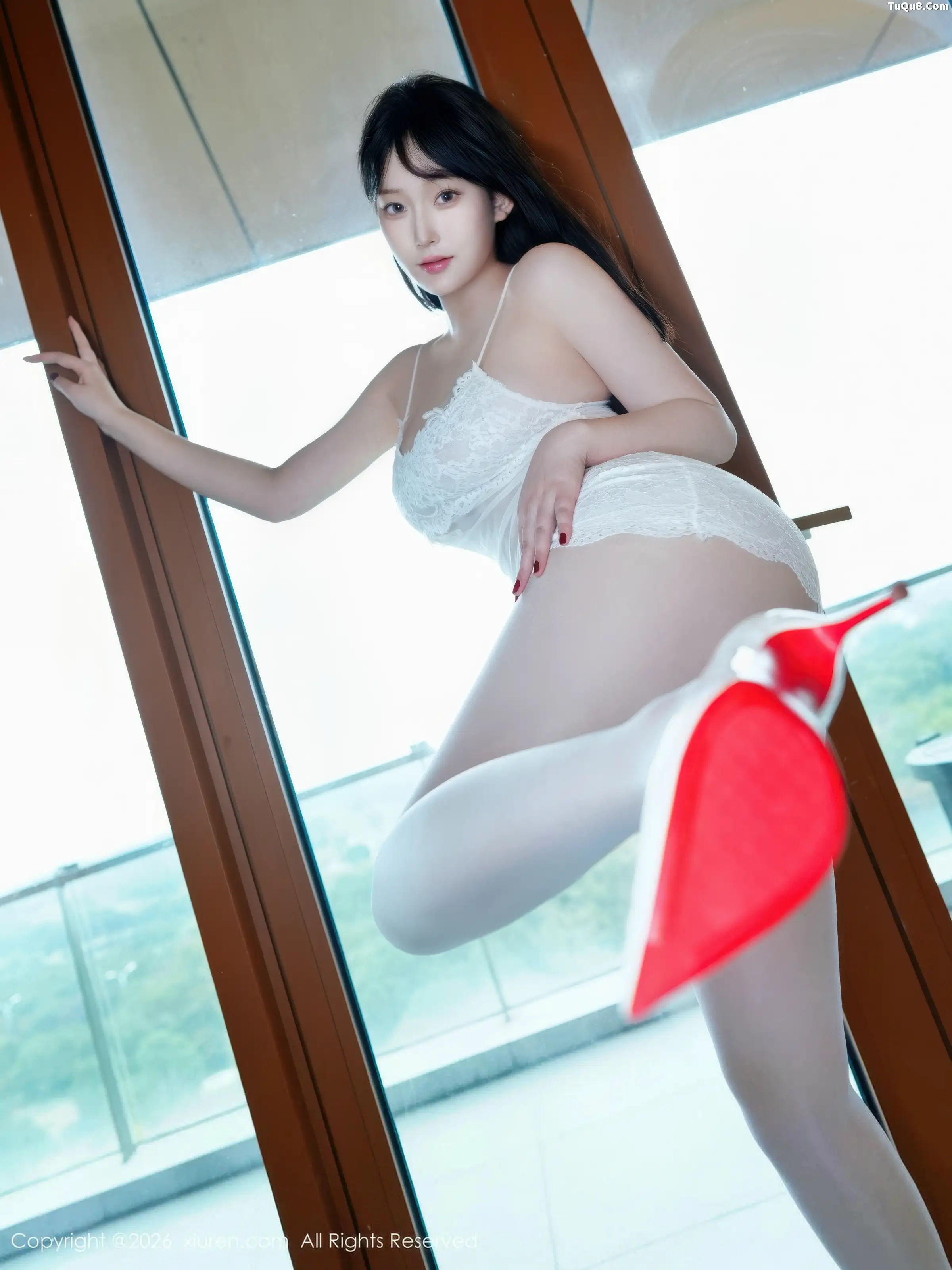 李沁恩lrene性感姐妹花蕾丝连衣短裙秀丰腴身材绝美写真 第 41 张