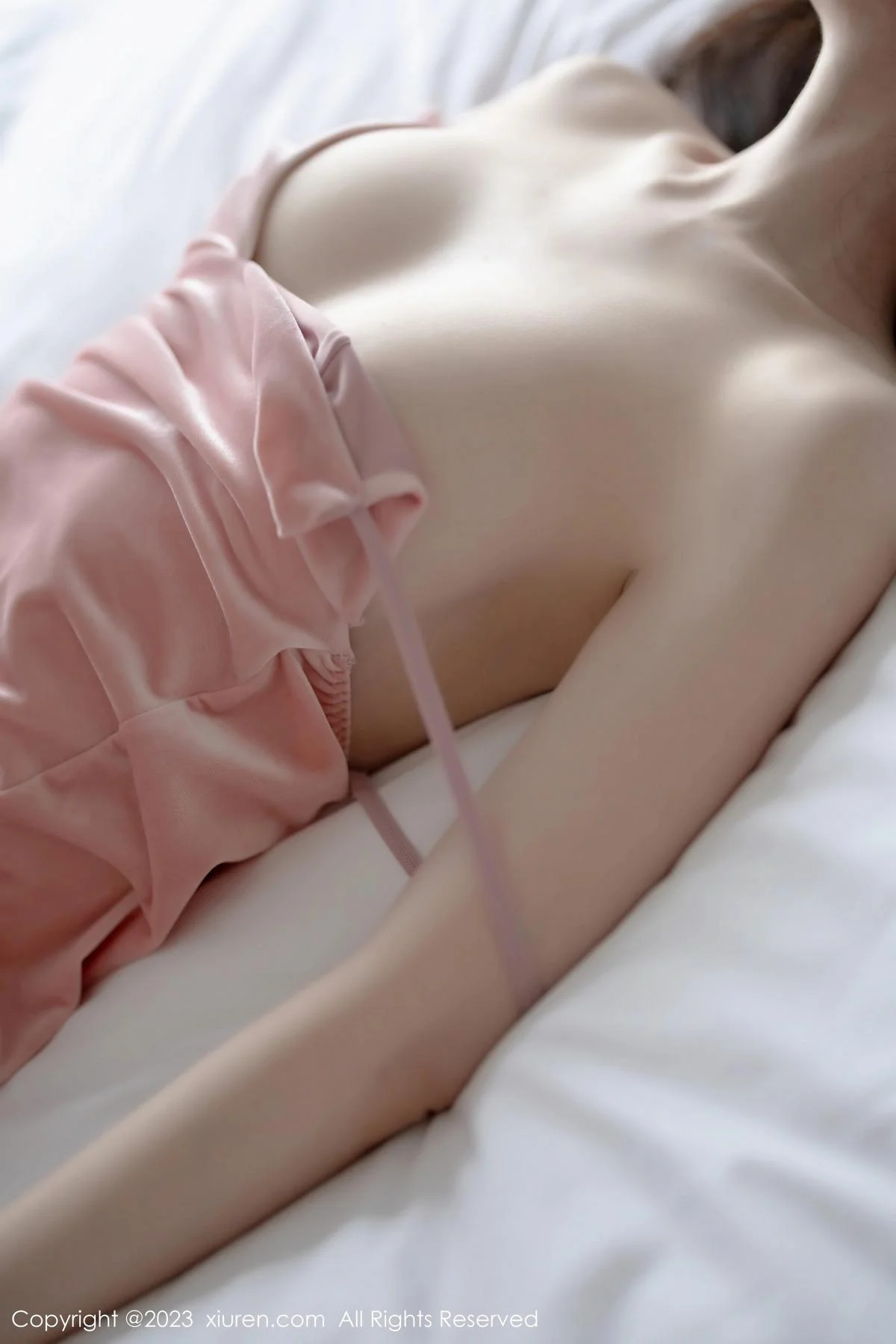 梦心玥性感粉色吊带短裙+黑色薄纱轻透连体衣惹火绝美写真 第 38 张