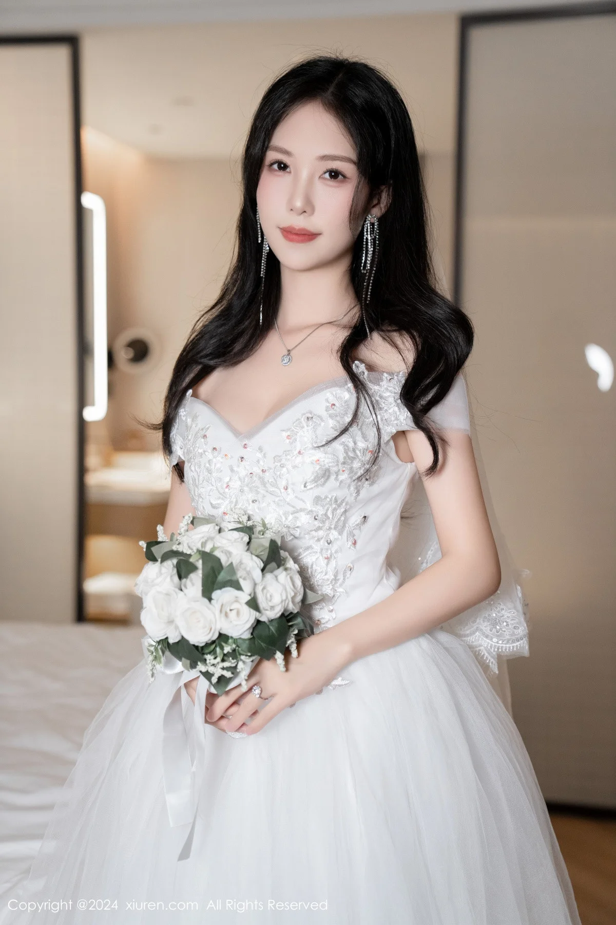 利世浴室场景性感白色婚纱配超薄肉丝秀完美身材绝美写真 第 71 张