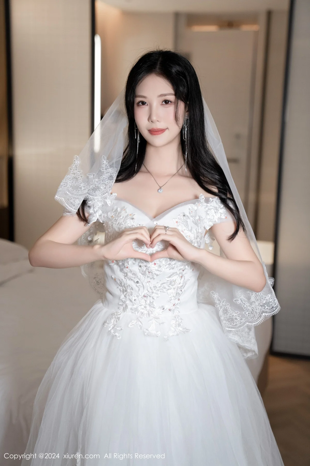利世浴室场景性感白色婚纱配超薄肉丝秀完美身材绝美写真 第 80 张