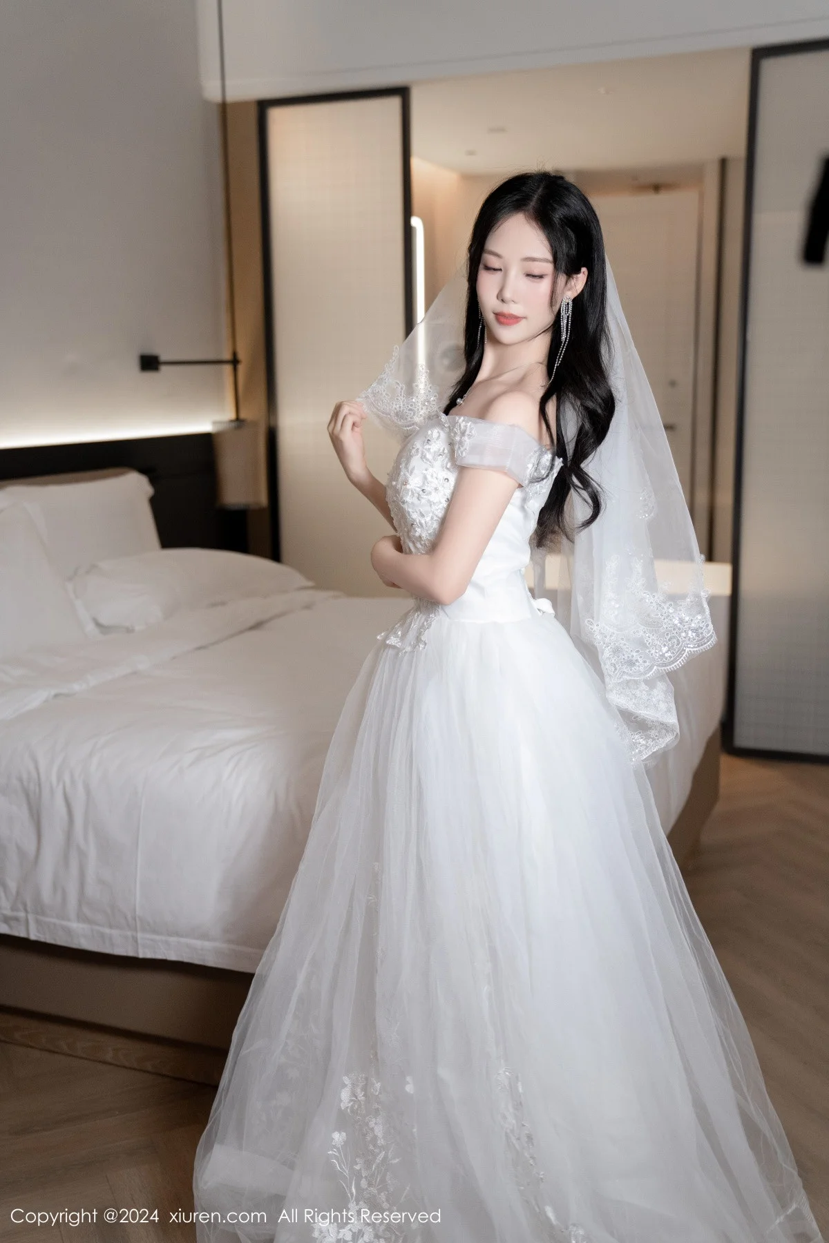利世浴室场景性感白色婚纱配超薄肉丝秀完美身材绝美写真 第 88 张