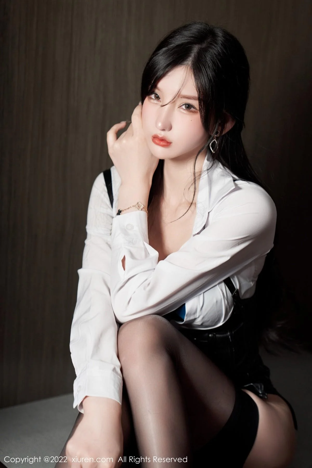 周于希Sally性感白T配黑皮短裙露黑色蕾丝内衣完美绝美写真 第 60 张
