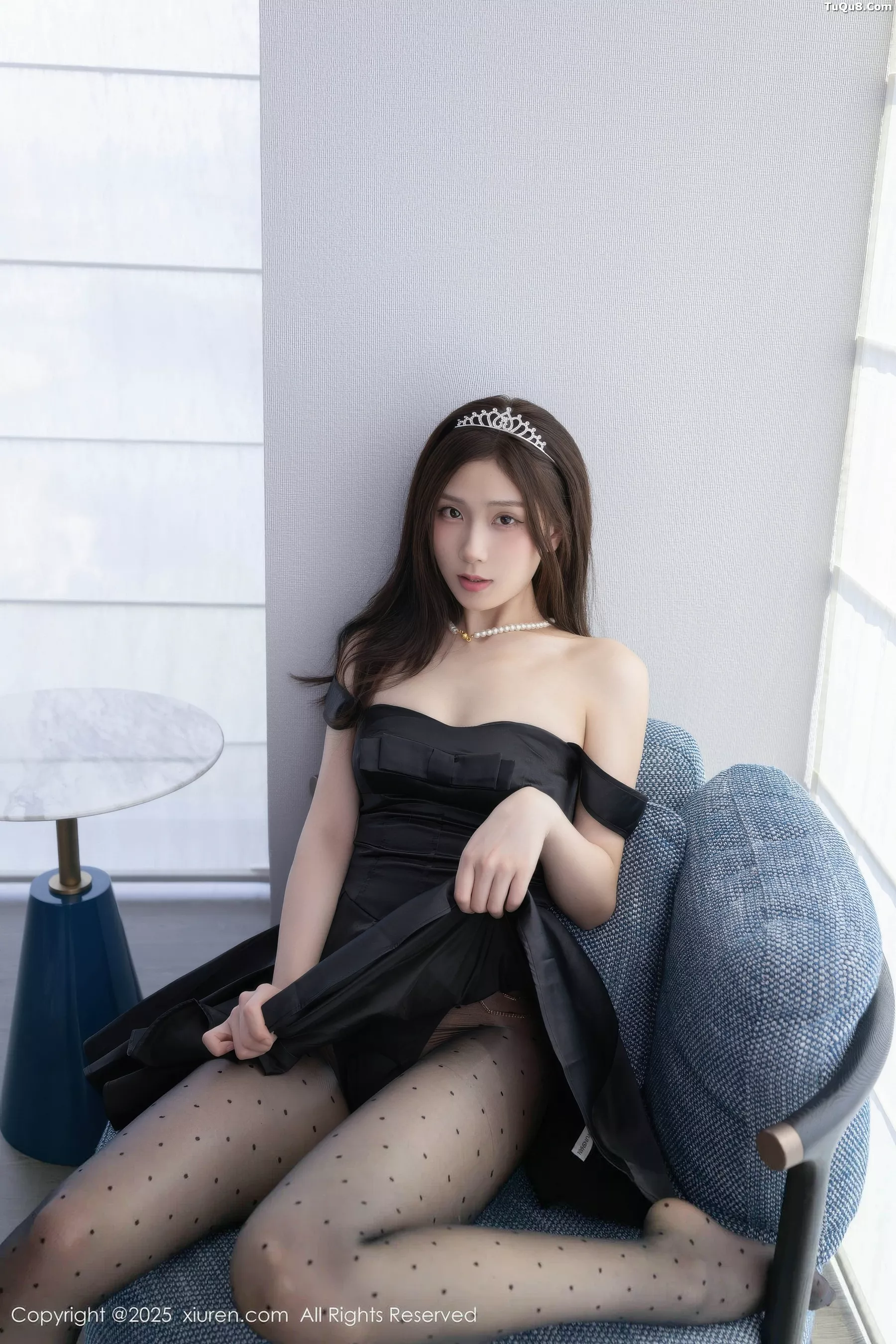 刘婷婷性感黑色连衣短裙配黑色圆点丝袜秀曼妙身材绝美写真 第 41 张