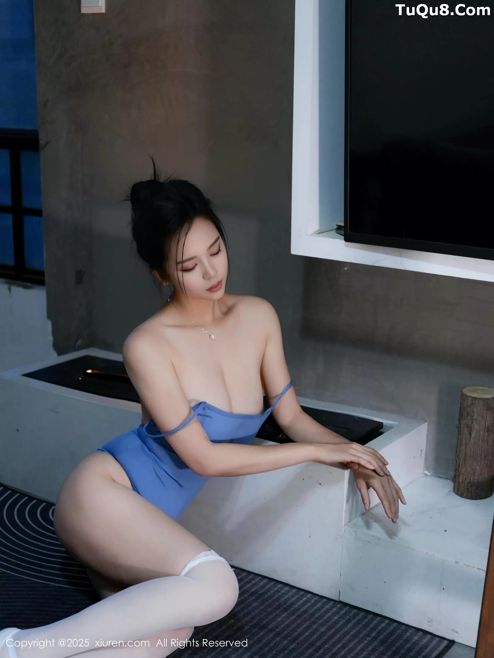 玫瑰我爱你性感蓝色瑜伽服配白丝袜紧身秀凹凸身材绝美写真 第 122 张