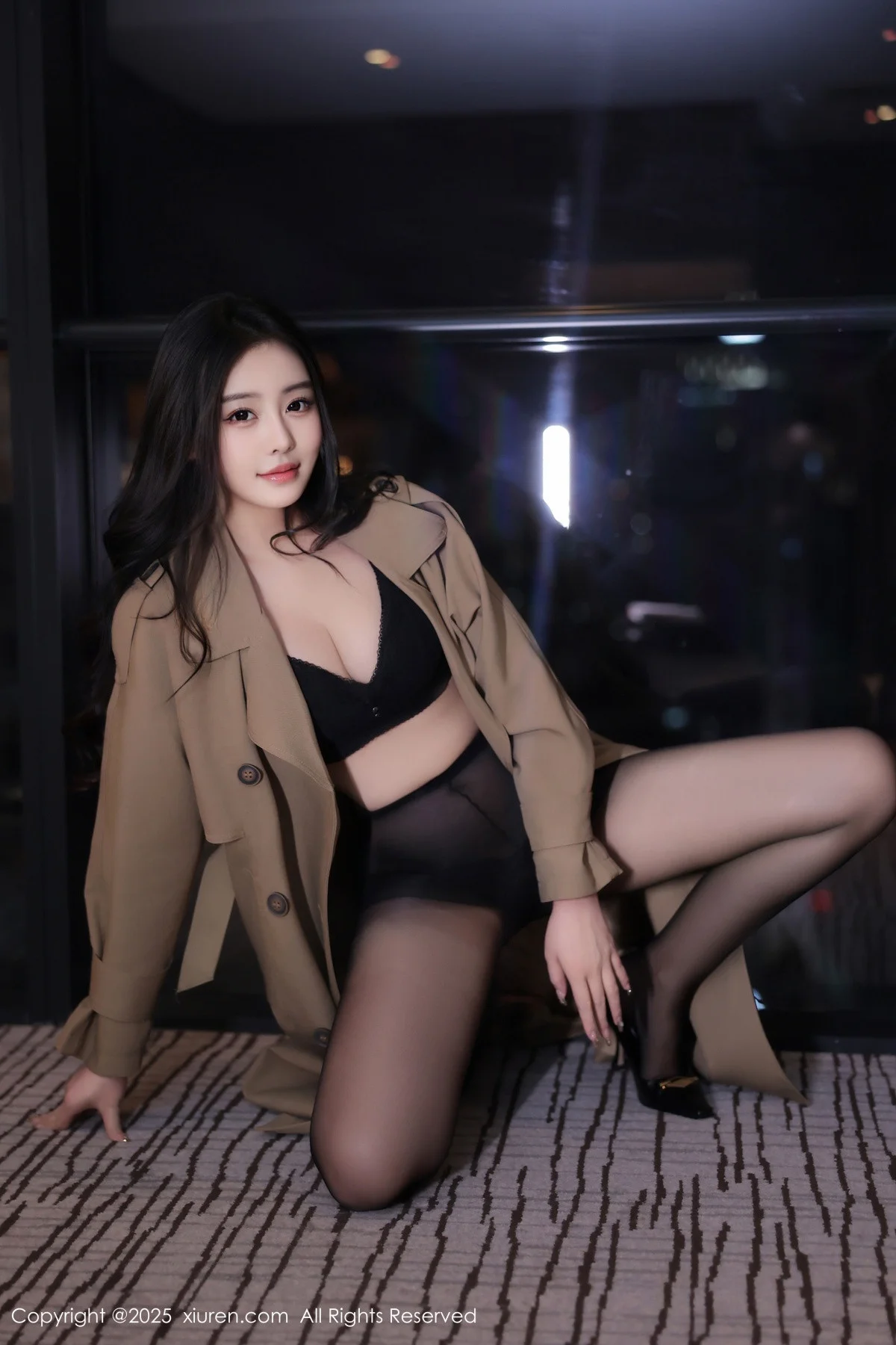 希雅sia性感黑色情趣内衣配超薄黑丝秀丰腴身材绝美写真 第 27 张