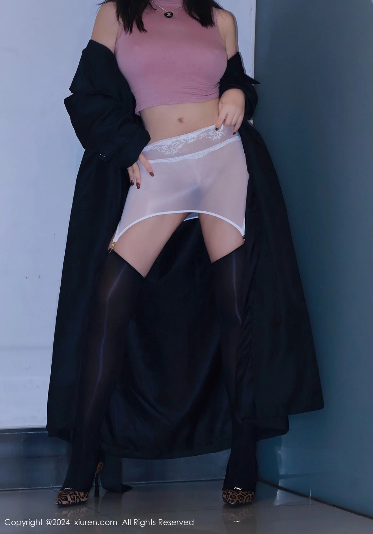 小薯条nienie户外性感肉色连体衣秀惹火身材撩人绝美写真 第 14 张