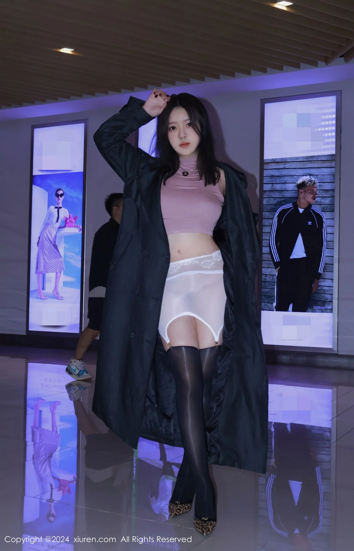 小薯条nienie户外性感肉色连体衣秀惹火身材撩人绝美写真 第 2 张