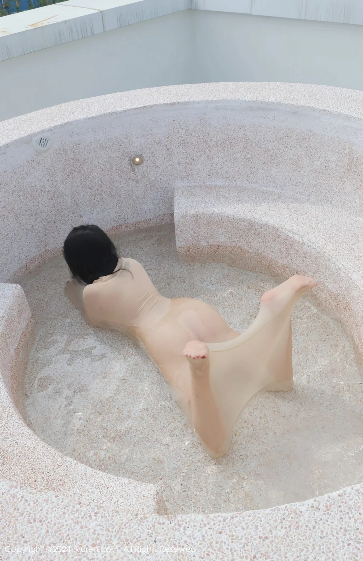 小薯条nienie户外性感肉色连体衣秀惹火身材撩人绝美写真 第 54 张