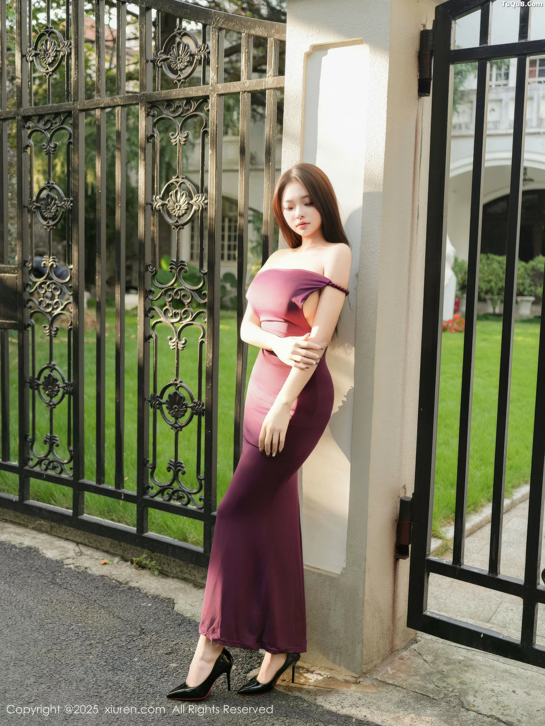 Yuanbao性感紫色连衣裙露黑色情趣内衣秀丰满身材写真 第 22 张