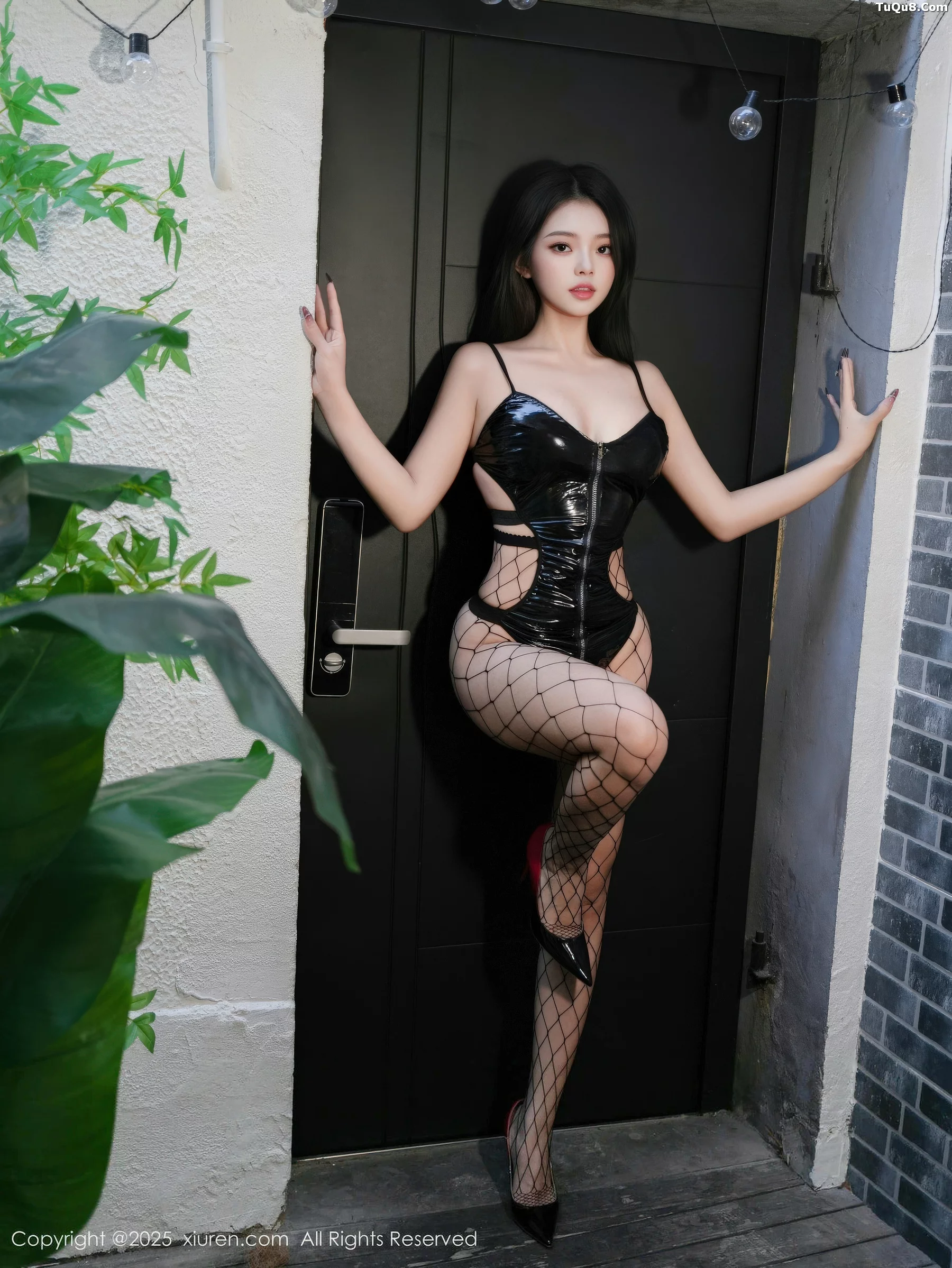 Yuanbao性感紫色连衣裙露黑色情趣内衣秀丰满身材写真 第 46 张