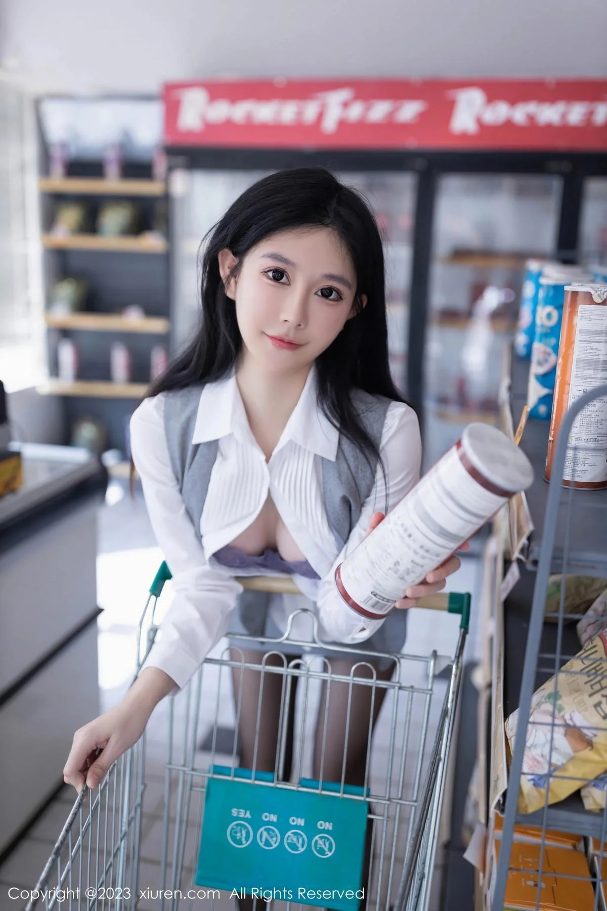 幼幼性感灰色短裙制服露紫色蕾丝内衣秀完美身姿绝美写真 第 25 张
