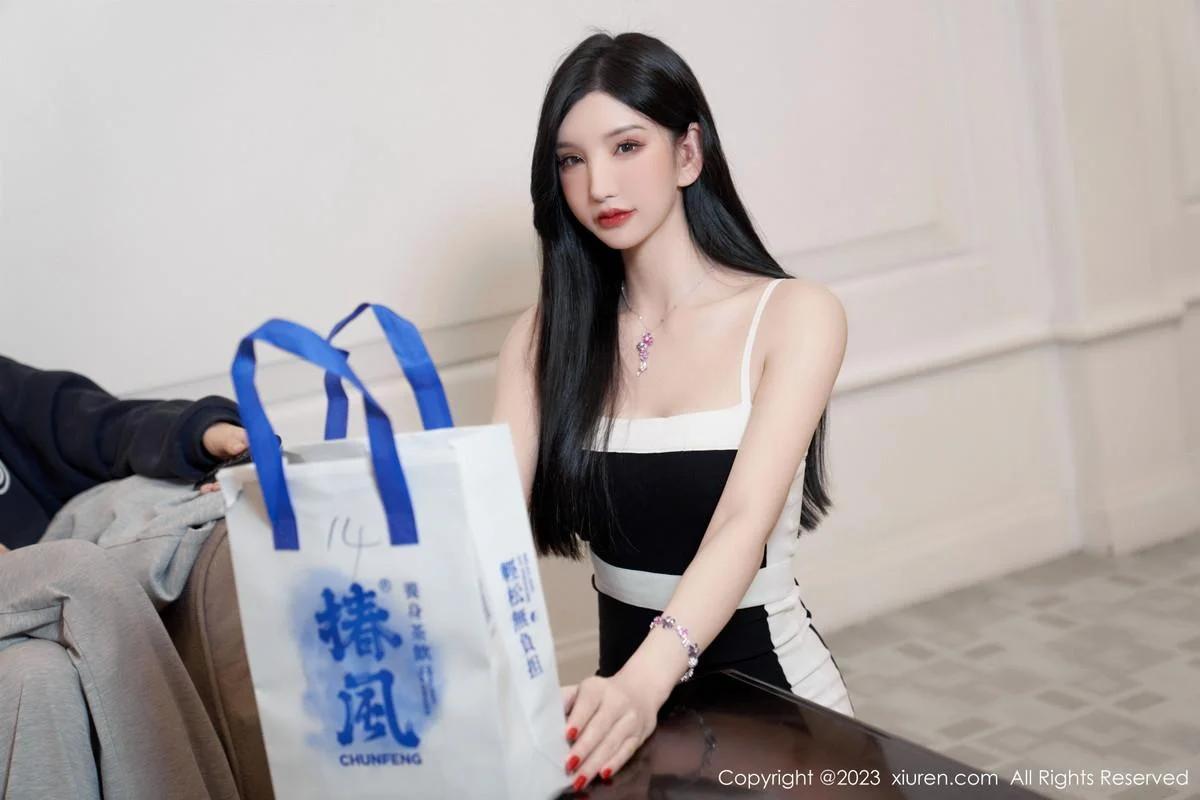 周于希Sally澳门旅拍剧情主题超薄无内肉丝秀翘臀绝美写真 第 10 张