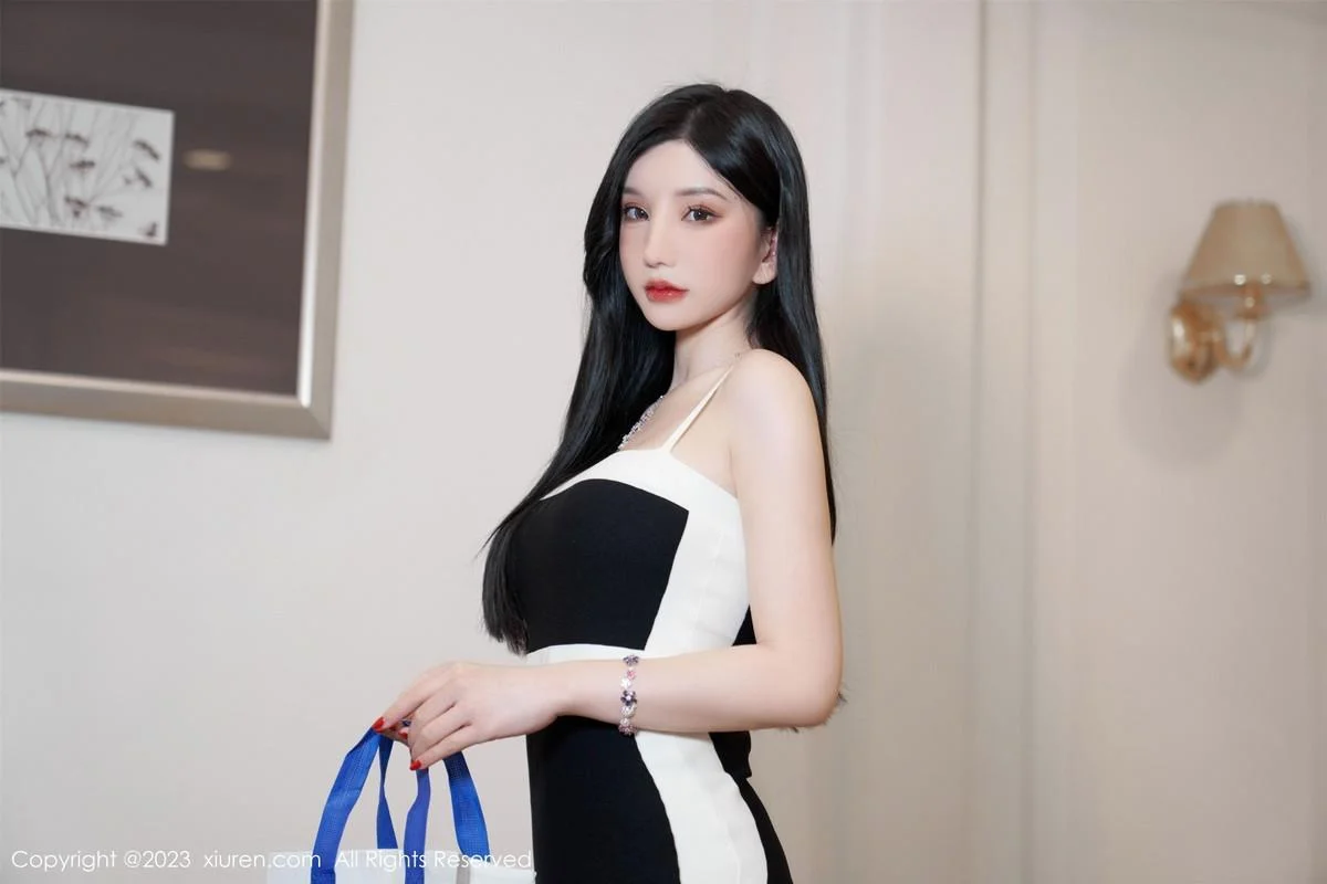 周于希Sally澳门旅拍剧情主题超薄无内肉丝秀翘臀绝美写真 第 9 张